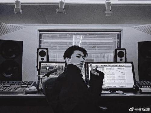 吃瓜娱乐蔡徐坤视频,笑料百出,网友直呼“太可爱”